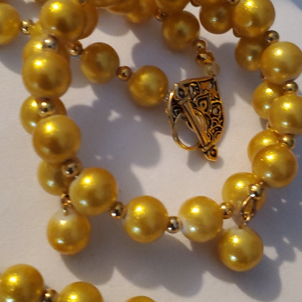 Golden Pearls - Picture 3 of 3